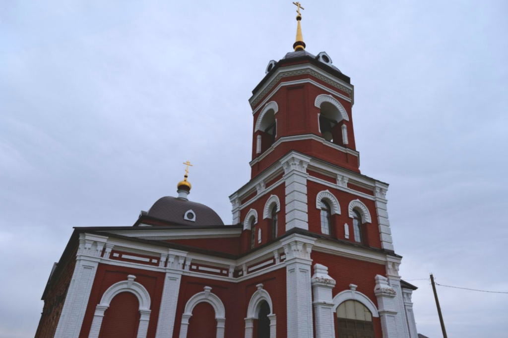 Фасад храма Покрова Пресвятой Богородицы в с. Стригай.jpg
